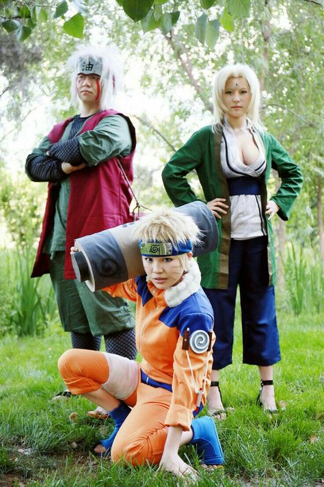 Cosplayers Naruto: Tsunade-Sama, Jiraiya-sensei, Naruto. Naruto Pic, Naruto Anbu, Tsunade Cosplay, Jiraiya And Tsunade, Funny Naruto, Naruto Jiraiya, Naruto Family, Cosplay Naruto, Awesome Cosplay