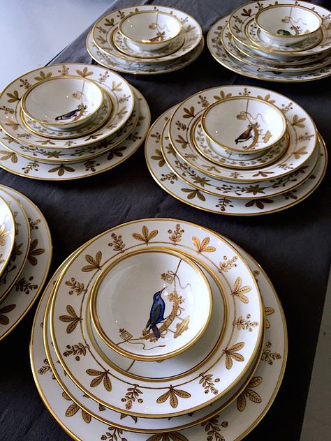 Richard Ginori Volière Fine Dinnerware, Beautiful Tablescapes, Gold Dinnerware, Richard Ginori, Luxury Tableware, Beautiful Table Settings, Tableware Collection, China Patterns, Tableware Set