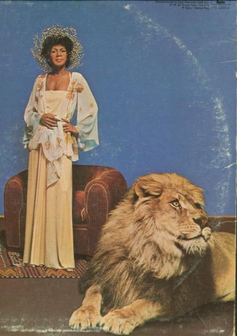 Minnie Riperton was attacked by a lion during this photo shoot. No joke. #musicartists #music #artists #photography Minnie Riperton Aesthetic, Mini Riperton, Bhm Outfits, 60s Singers, Minnie Riperton, Vintage Black Glamour, Black Photography, Oui Oui, Pics Art