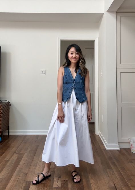 Summer Outfit With Sandals, Denim Top White Skirt, Summer Outfits Denim Skirt, Sandals Aesthetic Outfit, Dress With Sandals Outfit, Sandals With Skirt, White Sandals Outfit, Summer In Asia, White Skirt Outfit Ideas