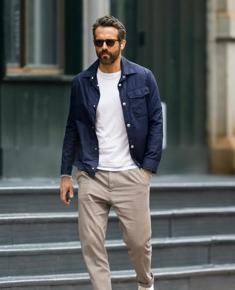 Navy Jacket Outfit, Trendy Fall Jackets, Navy Chinos Men, Ryan Reynolds Style, Street Outfit Ideas, Chinos Men Outfit, Dad Fits, Suede Jacket Outfit, Black Fall Outfits