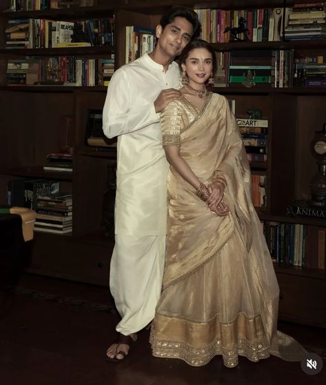 Haldi Ceremony Outfit For Bride White, Marathi Wedding Aesthetic, Eugenia Belousova, Low Key Wedding, Aditi Rao Hydari, Traditional Asian Dress, Mumbai Wedding, Sabyasachi Bride, Aditi Rao