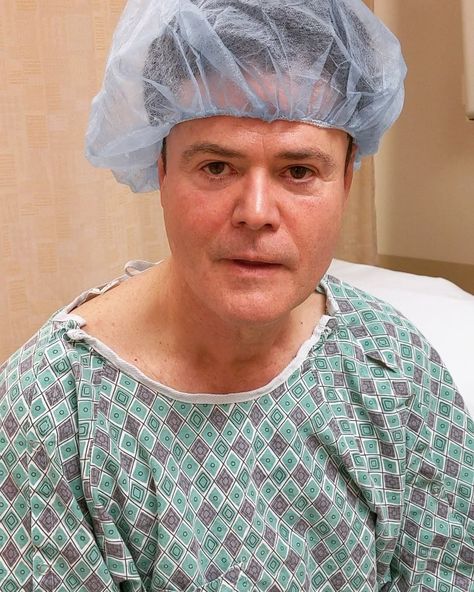 Donny Osmond on Instagram: “We should all be glad I’m the patient, not the surgeon.😜👨🏻‍⚕️ #newyear #newshoulder” The Surgeon, Osmond Family, Donny Osmond, Marie Osmond, The Patient, Vegas Baby, January 4, Pop Culture, Health Care