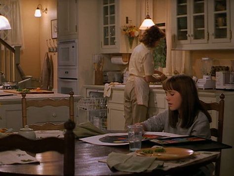 Stepmom kitchen. Stepmom 1998, Stepmom Movie, Nancy Meyers Movies, Witchy House, House In New York, Surrogate Mother, Cape House, House Hunters, English House