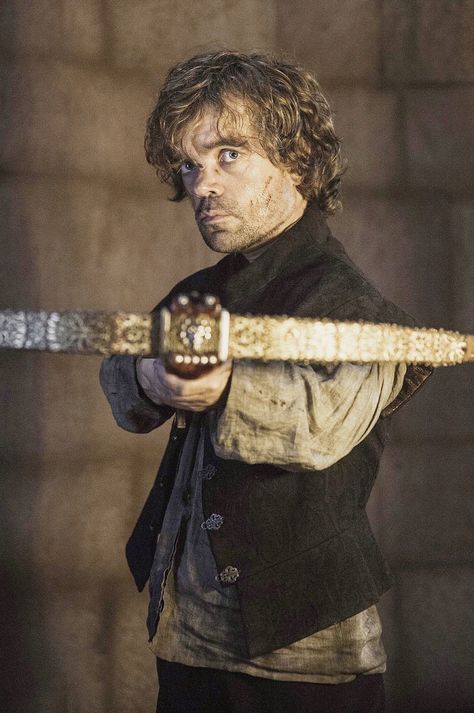 Tyrion Lannister With Crossbow Game Of Thrones Pictures, Game Of Thrones Instagram, Game Of Thrones Facts, Game Of Thrones Tv, Die Games, Got Game Of Thrones, Peter Dinklage, Game Of Thrones Funny, Got Memes