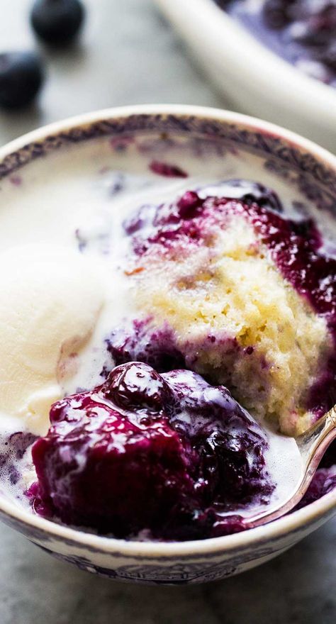 Blueberry Slump! Classic New England dessert, made on the stovetop with blueberries and steamed dumplings. Great way to beat the heat! Blueberry Slump Recipe, Blueberry Slump, Blueberry Dumplings, Blueberry Dump Cake, Canadian Recipes, Zucchini Pickles, Bowl Meals, Delish Desserts, Diy Easy Recipes