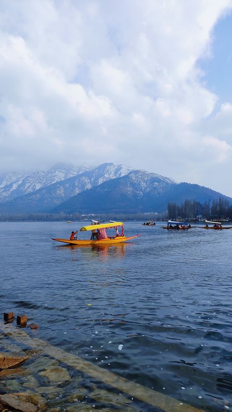 Shikara Sri Nagar Kashmir, Gurez Valley Kashmir, Srinagar Kashmir Aesthetic, Kashmir Nature, Kashmir Trip, Ladakh India, Travel Pose, Jammu Kashmir, Scenic Travel