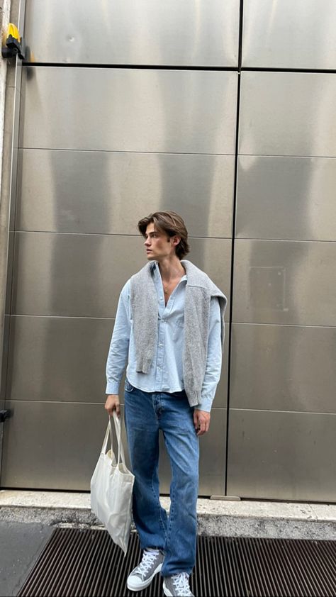 Men Linen Outfit Summer, Office Old Money, Old Money Fashion, Fall Travel Outfit, Mens Smart Casual Outfits, Chique Outfit, Money Fashion, Classy Outfits Men, Mens Casual Outfits Summer