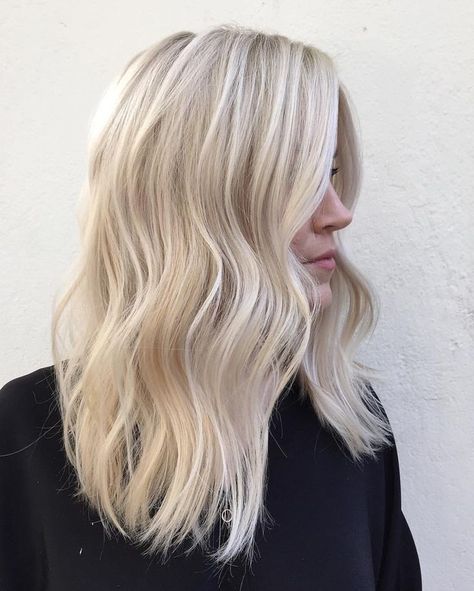 @justinandersoncolor on Instagram: “She said her new hair made her look interesting. My team and I took this beauty from a natural blonde to a bright bleach and tone.|” Bleach And Tone, Trendy We Fryzurach, Bright Blonde Hair, Cool Blonde Hair, Creamy Blonde, Cool Blonde, Blonde Hair Shades, Bright Blonde, Bob Hair