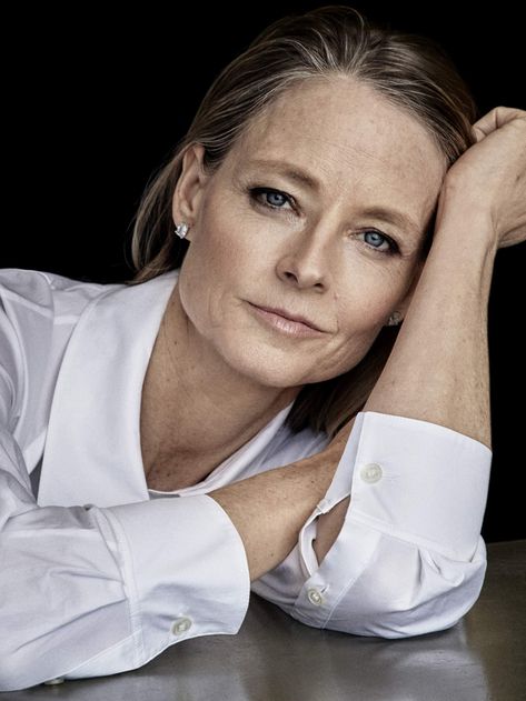 Celebrities Then And Now, Jodie Foster, Hollywood Icons, Ageless Beauty, Branding Photoshoot, Portrait Inspiration, Famous Faces, Photoshoot Inspiration, American Actress