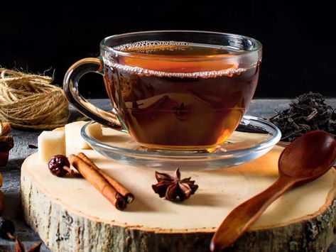 Cinnamon Tea Recipe, Cinnamon Health Benefits, Snow Outside, Cassia Cinnamon, Cinnamon Benefits, Low Cholesterol Recipes, Cinnamon Tea, Herbal Teas Recipes, Falling Snow