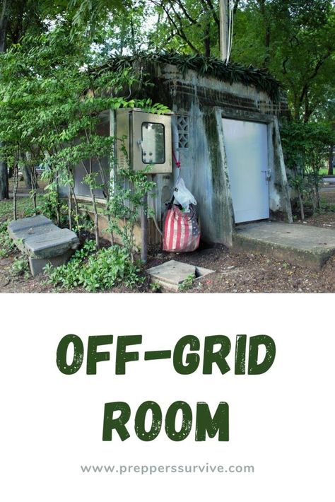 How to make off the grid house. Simple & Inexpensive Off Grid Room - Preppers Survive Survival Room Ideas, How To Live Without Electricity, Living Off The Grid How To Start, Off Grid Survival, Homesteading Ideas, Going Off The Grid, House Simple, Survival Life Hacks, Urban Survival