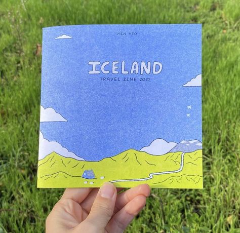 https://www.instagram.com/p/CnkK9zQvmN7/ Zines Inspiration, Travel Zine, Aesthetic Postcard, Zine Cover, Zine Ideas, Illustrated Postcard, Art Zine, Zine Design, Pen Pal Letters