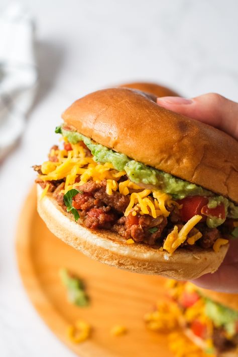 Taco Sloppy Joes Taco Sloppy Joes, Homemade Sloppy Joe Recipe, Sloppy Joes Easy, Sloppy Joes Recipe, Sliced Bread, Sloppy Joe, Best Comfort Food, Sloppy Joes, Beef Dinner