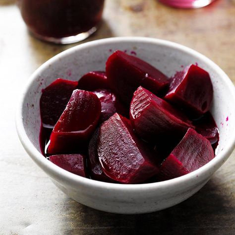 Spiced Pickled Beets Recipe, Pickled Beets Recipe, Beet Recipes, Pickled Beets, Pickled Vegetables, Roasted Beets, Pickling Recipes, Jams & Jellies, Canning Recipes