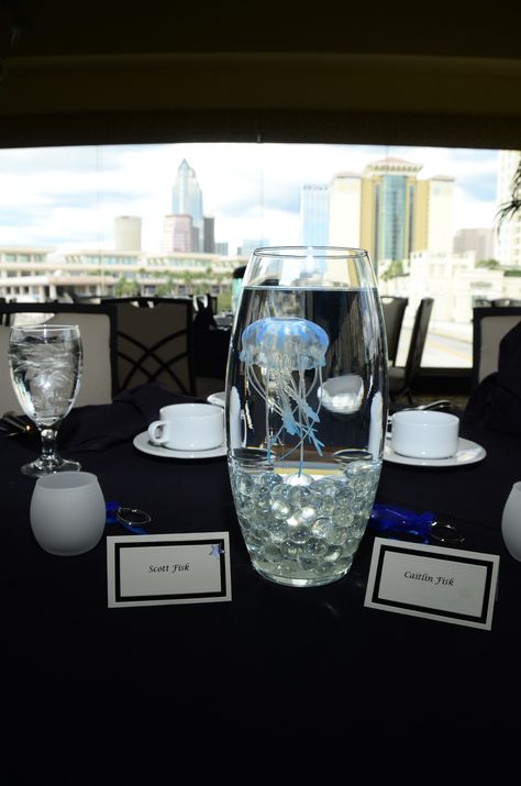 Smaller jellyfish centerpiece for the bride and groom Jellyfish Centerpiece, Jellyfish Centerpiece Wedding, Aquarium Wedding Centerpieces, Jellyfish Wedding, Jellyfish Party, Jellyfish Cocktail Glasses, Light Up Jellyfish, Black Centerpieces, Jellyfish Decorations