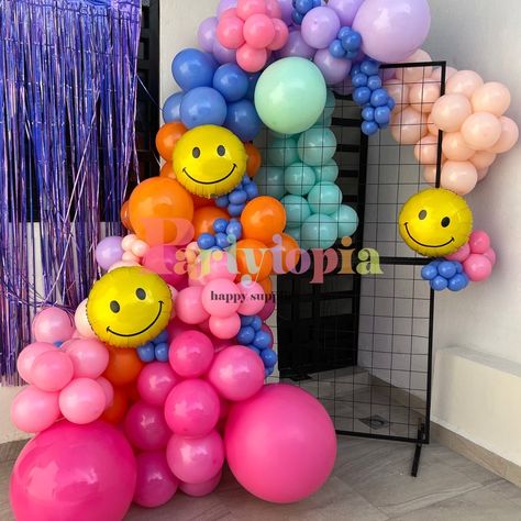 Happy Face Theme Party, Happy Face Party Ideas, Smiley Face Balloon Arch, Smiley Birthday Theme, Smiley Birthday Party, Happy Face Birthday Party, Smiley Party, Emoji Birthday, Birthday Party Theme Decorations