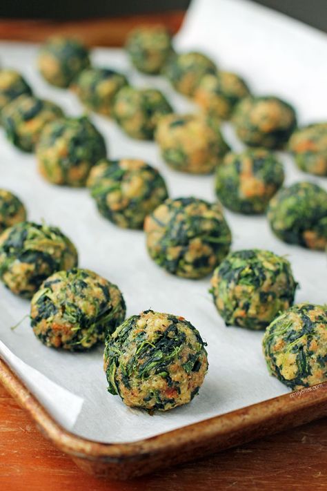 Spinach Balls, Delicious Appetizer Recipes, Stuffing Mix, Party Appetizers Easy, Vegetarian Appetizers, Balls Recipe, Ww Recipes, Yummy Appetizers, Appetizers For Party