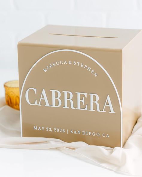 🤍Our solid card boxes with the lock in the back got an upgrade! Now featuring a stunning waterfall edge and the option to display raised text as shown above. These simple details will truly elevate your wedding decor. #acrylicdecor #weddingdecor #wedding #cardbox #weddingcardbox #cardsandgifts #goldmetallic #weddingacrylicdecor #wedding2024 #summerwedding #springwedding #savethedatedesigns Wedding Envelope Box, Sand Gifts, Save The Date Designs, Envelope Box, Wedding Envelope, Card Boxes, Acrylic Decor, Card Box Wedding, Wedding Envelopes