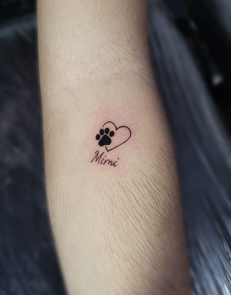 Memorable Dog Tattoos, Dog Name Tattoo, Tattoos Paw Print, Tattoo Infinity, Tattoo Pet, Puppy Tattoo, Small Dog Tattoos, Tiny Wrist Tattoos, Dog Paw Tattoo