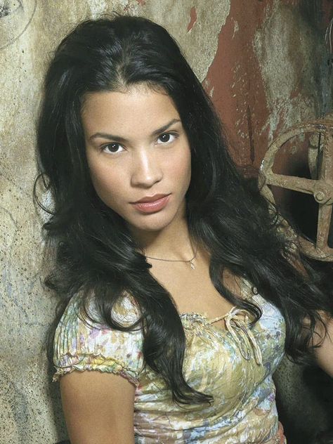 Sofia lugo from prison break (danay Garcia) Danay Garcia, Women's Hairstyles, Prison Break, Mullet Hairstyle, Long Straight Hair, Hairstyles Short, Short Hairstyles For Women, Pretty Hairstyles, Celebrities Female