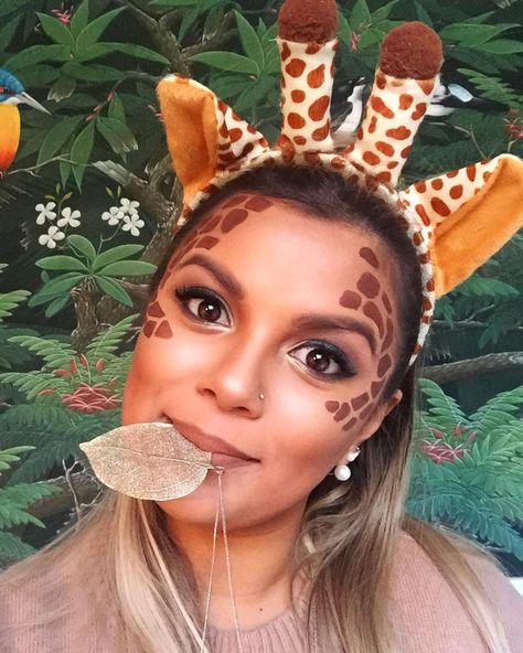 Giraffe Halloween Makeup Ideas | POPSUGAR Beauty Giraffe Make Up, Carnaval Make-up, Brown Matte Lipstick, Giraffe Costume, Animal Makeup, Book Costumes, Carnival Makeup, Halloween Makeup Ideas, Natural Lipstick