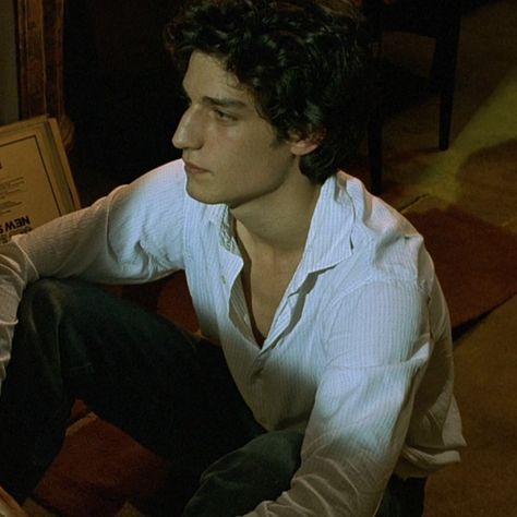 The Dreamers 2003, Louis Garrel, Severus Snape, A Book, The Dreamers