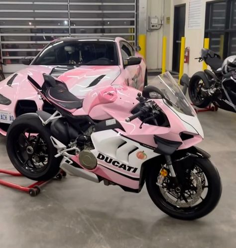 Pink And White Motorcycle, Pink Motorcycle Aesthetic, Ducati Aesthetic, Black And Pink Motorcycle, Girly Motorcycle, Cute Bikes, Pink Motorbike, Custom Sport Bikes Motorcycles, Motorcycle Cute