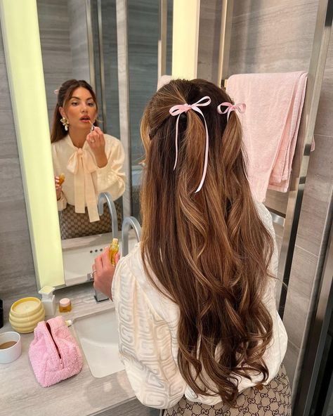 Negin Mirsalehi (@negin_mirsalehi) • Instagram photos and videos Short Bob Messy, Valentines Collection, Negin Mirsalehi, Cute Brunette, Female Power, Hydrate Hair, Messy Hair, Hair Growth Oil, Hair Routines