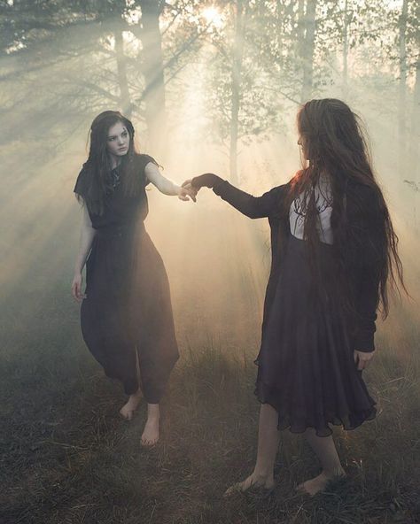 Coven Photoshoot, Witchy Shoot, Witch Shoot, Bff Shoot, Bestie Shoot, Witchy Photoshoot, Witchy Forest, Spooky Shoot, Witch Photoshoot