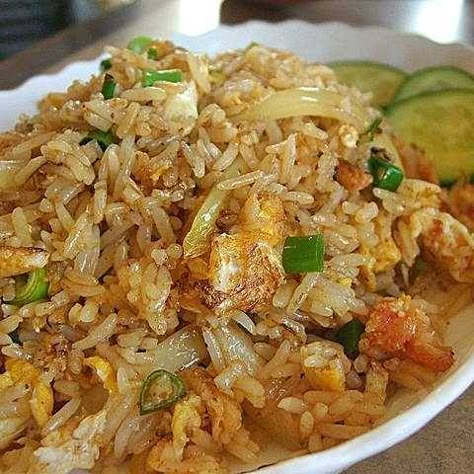 Crab Fried Rice Recipe, Crab Fries, Thai Fried Rice, Arroz Frito, Crab Recipes, Fried Rice Recipe, Idee Pasto Sano, Asian Dishes, Rice Dishes