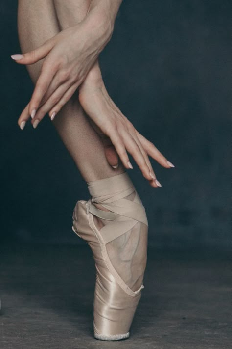 Ballet Hands, Maria Khoreva, Vaganova Ballet, Vaganova Ballet Academy, Ballet Academy, Ballet Poses, Ballet Inspiration, Ballet Photos, Classical Ballet