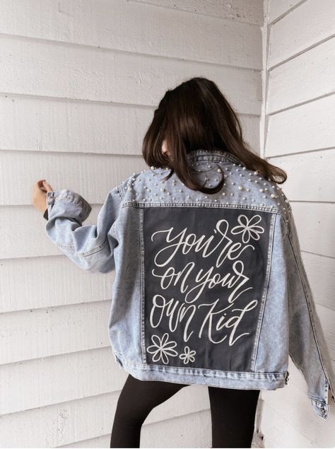 eras tour outfit #erastouroutfit custom eras tour jacket erastour Eras Tour Jacket, Taylor Swift First Album, Jean Jacket Wedding, Taylor Swift Diy, Pearl Jean Jacket, Jean Jacket Diy, Diy Poster, Eras Tour Outfit, Diy Denim Jacket