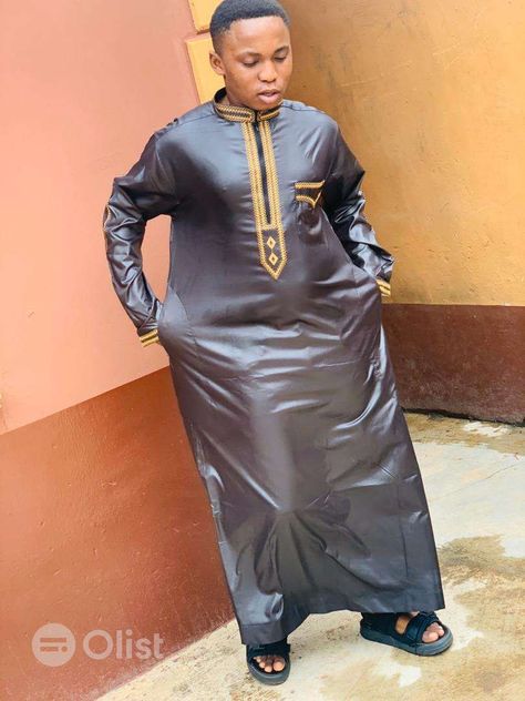 Quality unisex jalabiya / jalabia African Clothing Women, Jalabia Styles, Style Long Dress, Dashiki Fashion, Dashiki Dress, Traditional African Clothing, Material Things, African Dashiki, African Prints