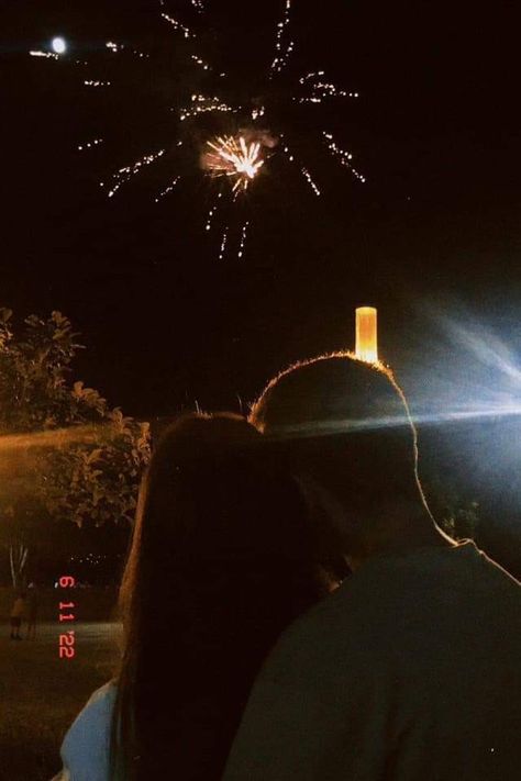 Fireworks Pictures Couple, New Years Couple Aesthetic, New Years Aesthetic Couple, New Year Couple Aesthetic, New Years With Boyfriend, Fireworks Couple Aesthetic, Fireworks With Boyfriend, New Years Kiss Aesthetic, New Years Kiss Couples