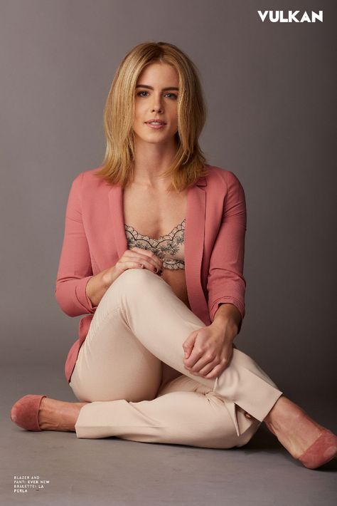 Emily Bett Rickards for Vulkan Magazine Brooklyn 2015, Blonde Actors, Emily Rickards, Emily Richards, Cw Crossover, Jes Macallan, Elizabeth Henstridge, Julie Walters, Emily B