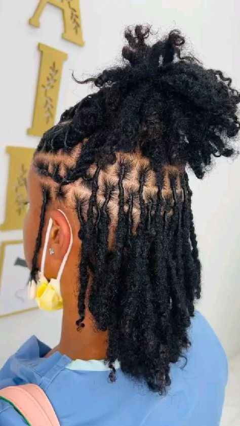 Barrell Twist On Locs Ponytail, Retwist Locs Style Updo, Dreads Black Women Hairstyles, Female Dreadlocks Styles, Loc Retwist, Locs Journey, Short Dreadlocks Styles, Bohemian Locs, Locs Styles