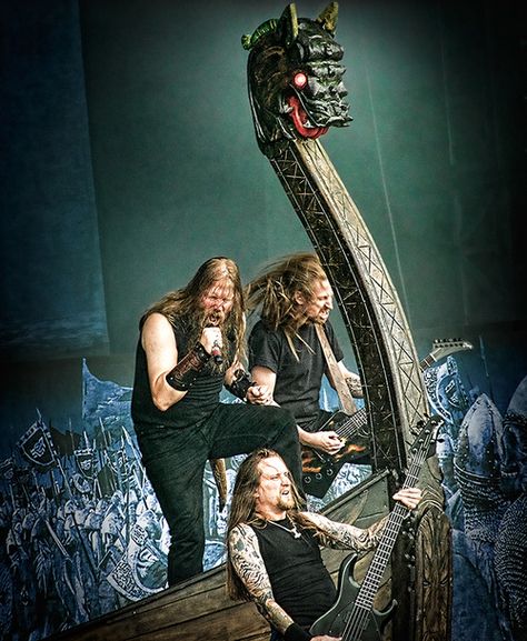 Amon Amarth le groupe des Vikings Finois qui gueule et qui envoie du pâté  ! Download Festival, Amon Amarth, Viking Metal, Viking Men, Heavy Metal Music, Viking Age, Heavy Metal Bands, Thrash Metal, Folk Music