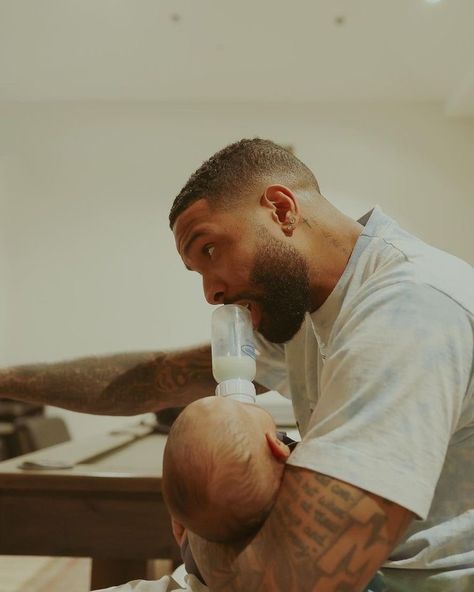 Odell Beckham, Father And Baby, Mommy Goals, Black Fathers, Odell Beckham Jr, Black Love Couples, Beckham Jr, Dad Baby, Dear Future Husband