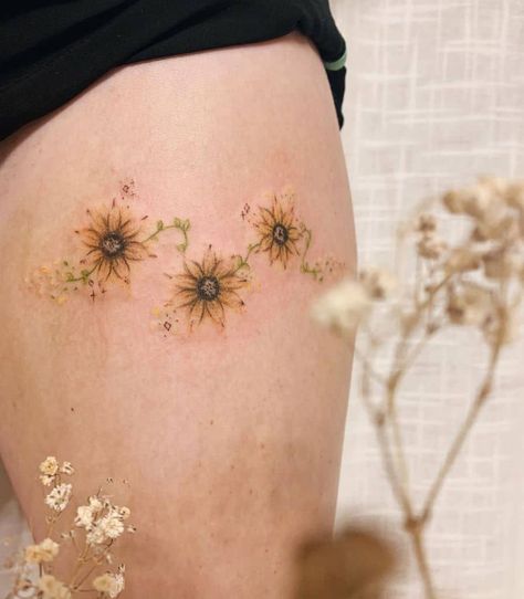 Watercolor Sunflower Tattoo, Sunflower Tattoo Ideas, Faith Tattoos, Rose Shoulder Tattoo, Rose Tattoo Sleeve, Watercolor Tattoo Flower, Small Sunflower, Black Rose Tattoos, Tattoos For Women Flowers