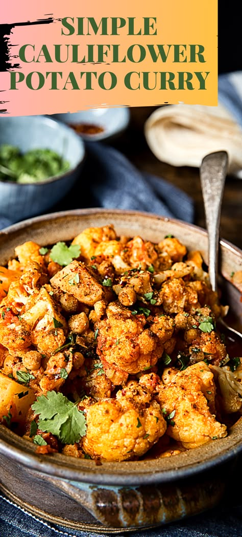 Cauliflower And Potato Curry, Potato Cauliflower Curry, Cauliflower And Potato, Potato Curry Recipe, Vegetable Curry Recipes, Curry Recipes Vegetarian, Cauliflower Potatoes, Vegan Curry Recipes, Veg Curry