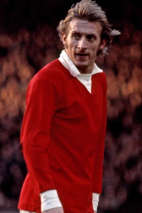 Denis Law, Man Utd Crest, Basil Rathbone, Manchester United Legends, Manchester United Players, Manchester United Football Club, Man U, Manchester United Football, International Football