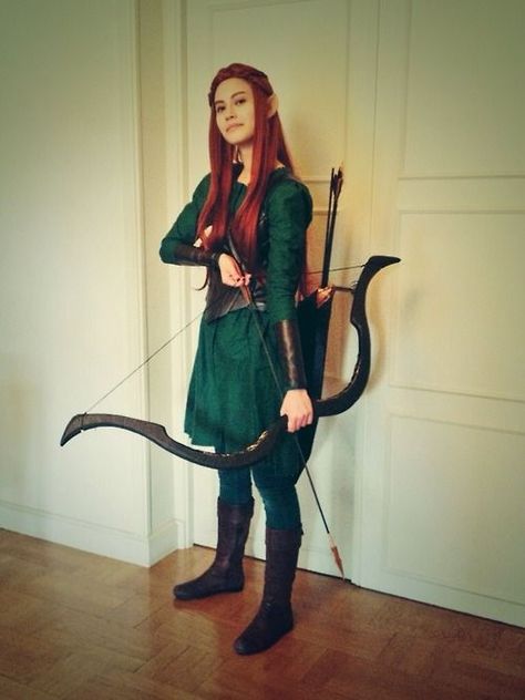 Tauriel Costume | epic Tauriel cosplay Tauriel Costume, Elven Dresses, Tauriel Cosplay, Female Armour, Pretty Cosplay, Lotr Costume, Elven Dress, Elf Cosplay, Armor Clothing