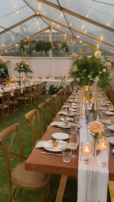 Wedding Set Ups Receptions, Small Wedding Long Table, Wedding Garden Party Ideas, Garden Wedding With Tent, Wine Cooler Wedding Table, Outdoor Chic Wedding Decor, Wedding Outdoors Decoration, Outdoor Tent Wedding Reception Backyards, Garden Wedding Long Table