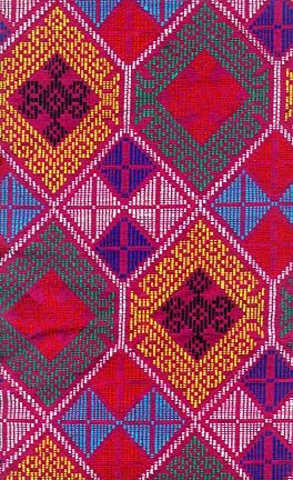 Yakan tapestry Arts Of Mindanao, Yakan Weaving Pattern, Indigenous Art Philippines, Philippine Textile Patterns, Philippine Symbols, Mindanao Costume, Mindanao Culture, Mindanao Art, Yakan Tribe