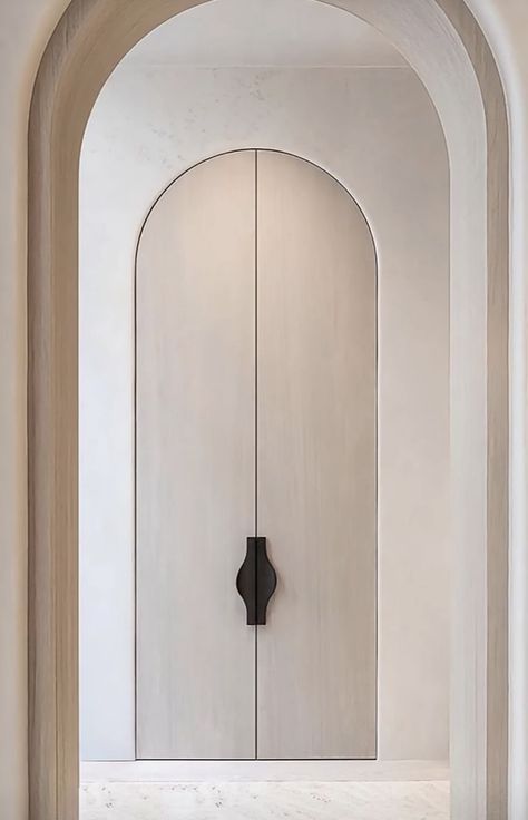 Doorway Design, Wood Arch, Door Detail, Arched Doors, Contemporary Interior Design, Door Styles, Contemporary Interior, Door Design, Architecture Details