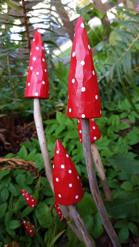 Wooden Mushrooms Diy, Ceramic Toadstools, Wood Mushrooms, Clay Mushrooms, Wooden Mushrooms, Red Mushrooms, Summer Art Projects, Mushroom Crafts, Garden Mushrooms