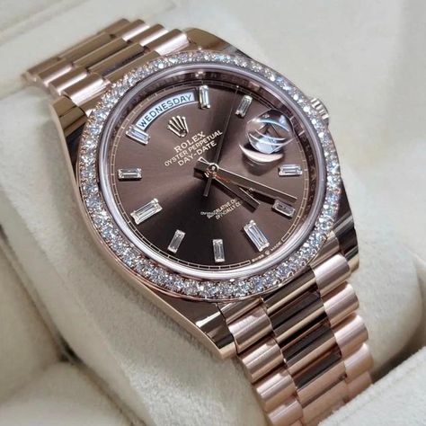 Rolex Day-Date 40 Listing: $64,999 Rolex NEW 2024 Day-Date 40 Chocolate Baguette Factory Diamond..., Reference number 228345RBR; Rose gold; Automatic; Condition New; Year 2024; Watch with original Chocolate Baguette, Rolex Day Date Rose Gold, Diamond Reference, Jewelry Book, Diamond Watches Women, Rolex Diamond, Chocolate Diamond, Gold Diamond Watches, Rolex Watches Women