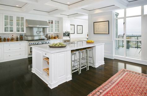 Perfect! Yolanda Foster Home, Foster House, Yolanda Foster, Yolanda Hadid, Celebrity Houses, Beautiful Kitchens, Simple Decor, Dream Kitchen, White Kitchen