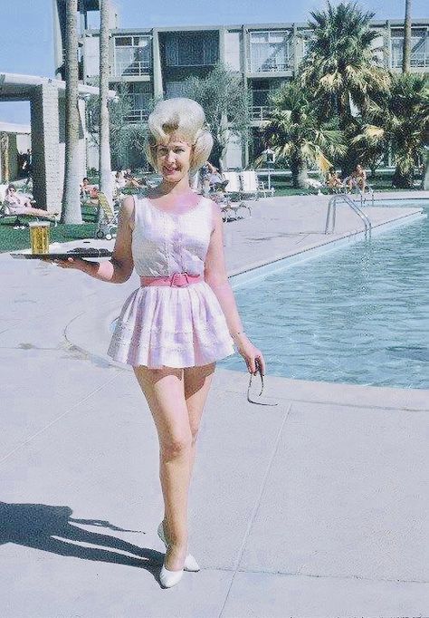 Poolside Cocktail Waitress Las Vegas, 1960s Outfits 60s, Las Vegas Outfit, Cocktail Waitress, Old Vegas, Las Vegas Party, Vegas Party, Vegas Outfit, Vegas Baby, Las Vegas Weddings